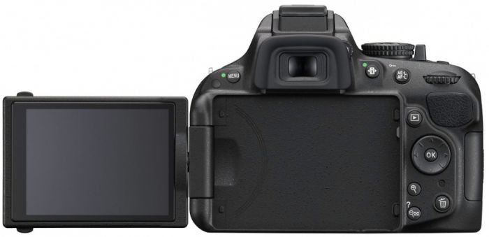 Цифр. фотокамера дзеркальна Nikon D5600 + AF-S 18-105 VR Kit