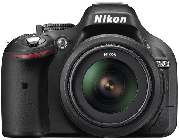 Цифр. фотокамера дзеркальна Nikon D5600 + AF-S 18-105 VR Kit