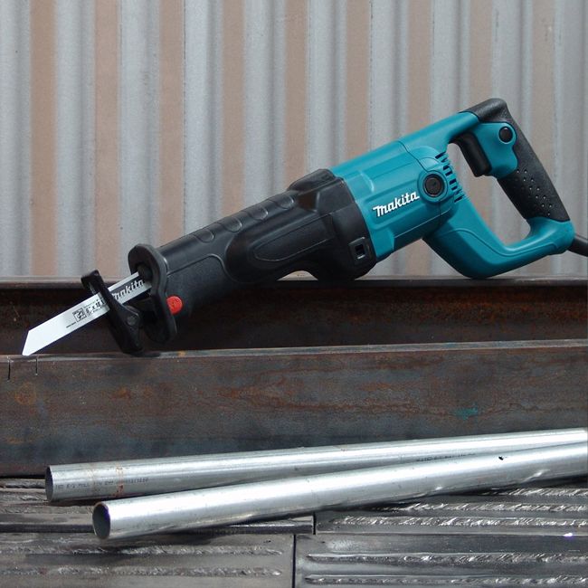 Пила дискова Makita JR3050T, 1010 вт, 3.3 кг