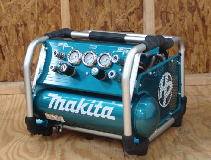 Компресор Makita AC 310 H, 1800Вт, 6л, 5-23 бар, 106 л/хв, 36 кг