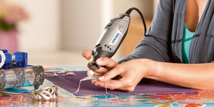 Шліфувально-гравірувальне машина Dremel 3000-15, 130 Вт, 15 насадок