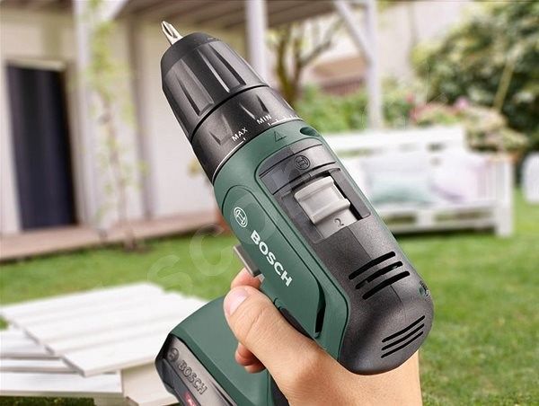 Шуруповерт-дриль Bosch UniversalDrill 18, 18В, 1х1.5аг., 30 Нм, 1.19 кг