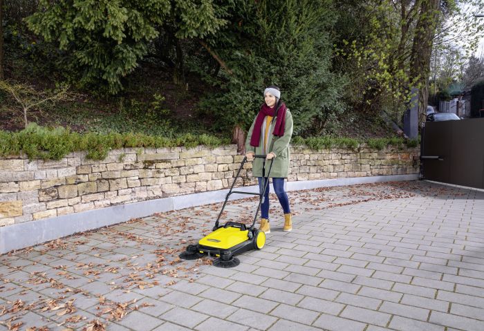 Машина підмітальна Karcher S 4 Twin