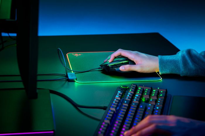 Ігрова поверхня Razer Firefly V2 RGB M Black (355х255х3мм)