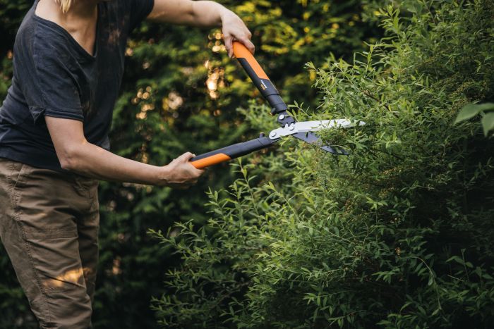 Fiskars Ножиці для кущів PowerGear HSX92