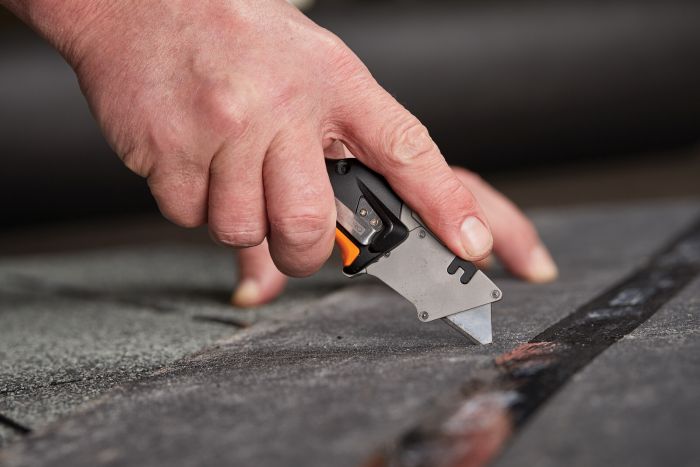 Fiskars Ніж будівельний CarbonMax, трапецієвидне висувне лезо, 185 мм, 200г