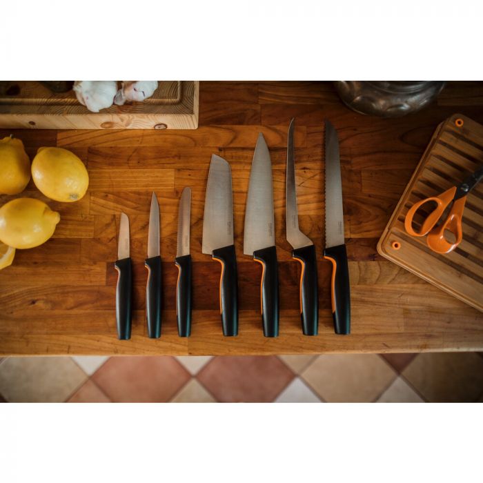 Ніж Santoku Fiskars FF