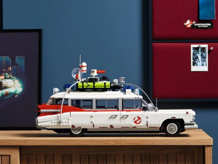 Конструктор LEGO Creator Автомобіль ECTO-1 Мисливців на привидів 10274