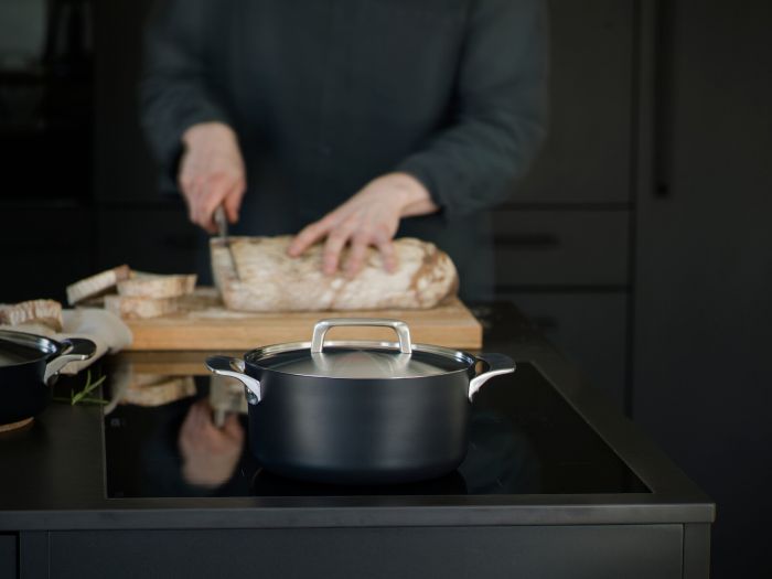 Кастрюля Fiskars Rotisser 3,5 л