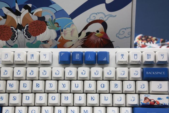 Клавіатура Varmilo VA87M Lovebirds-I Cherry MX Silent RedEN