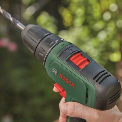 Шуруповерт-дриль Bosch EasyDrill 1200, 12В, 2х1.5Ач, 30Нм, набір свердл і біт, 0.94кг, кейс