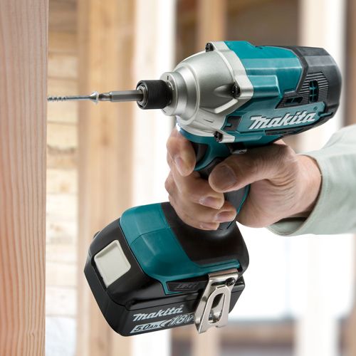 Гайковерт ударний Makita DTD156SF, акумуляторний, 18В, LXT, 0-2500 об/хв, 155Нм, 1.3-1.6 кг, без АКБ та зарядного пристрою