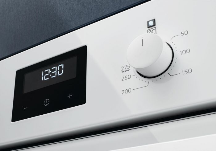 Духова шафа електрична Electrolux OED3H50TW