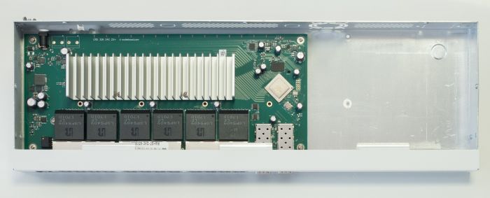 Комутатор MikroTik Cloud Router Switch CRS326-24G-2S+RM