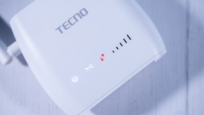 Маршрутизатор TECNO TR210 4G LTE, Wi-Fi4, 1x3FF SIM, 1xFE LAN, 1xUSB 2.0, 2000mAh bat.