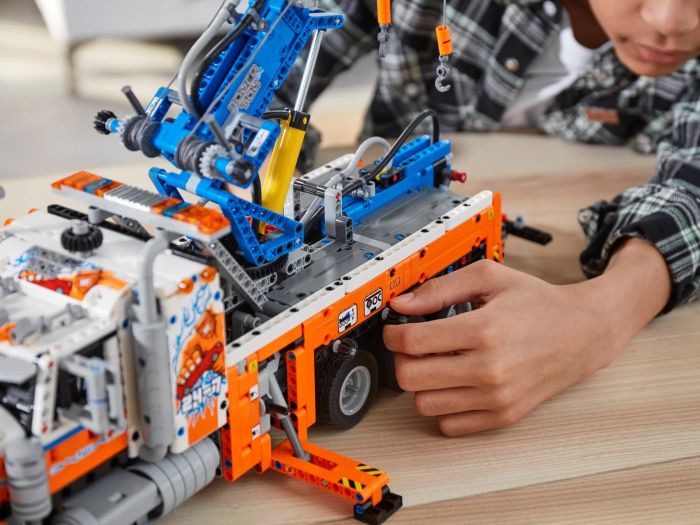 Конструктор LEGO Technic Важкий тягач