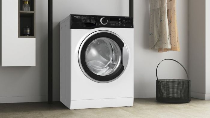 Пральна машина Whirlpool фронтальна, 6кг, 1200, A+++, 43см, дисплей, інвертор, люк чорний, білий