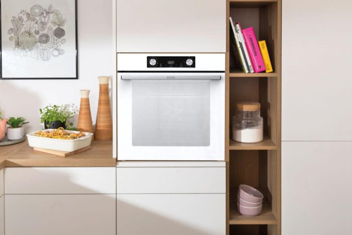 Духова шафа Gorenje електрична, 77л, A+, пара, дисплей, білий