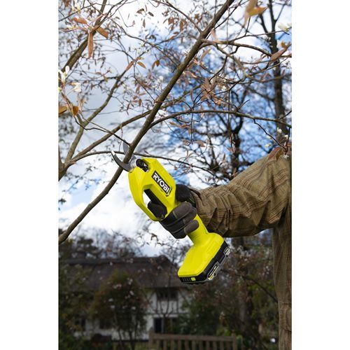 Секатор Ryobi RY18SCA-115P, акумуляторний ONE+, 18В, АКБ 1.5 Ач, до 25 мм, з кобурою та точильним каменем