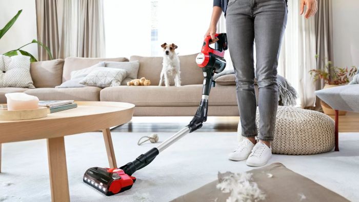 Пилосос Bosch безпровідний, конт пил -0.3л, автон. робота до 40хв, вага-2.9кг, НЕРА, червоний