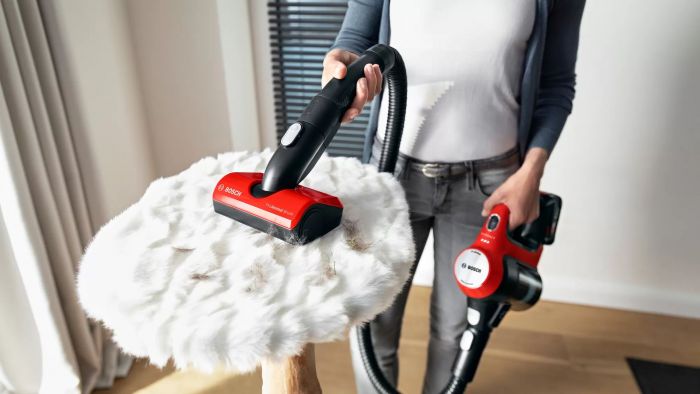 Пилосос Bosch безпровідний, конт пил -0.3л, автон. робота до 40хв, вага-2.9кг, НЕРА, червоний
