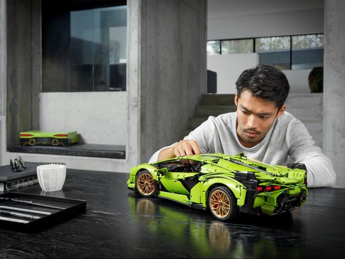 Конструктор LEGO Technic Lamborghini Sian FKP 37