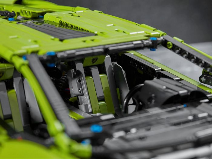 Конструктор LEGO Technic Lamborghini Sian FKP 37