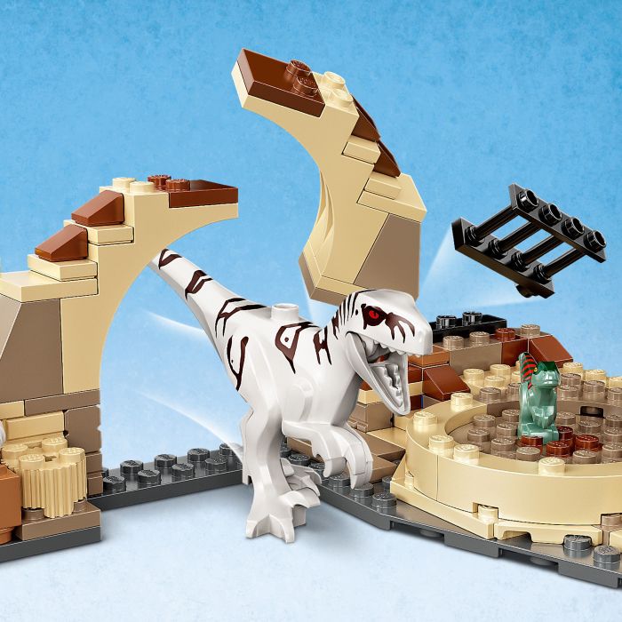 Конструктор LEGO Jurassic World Атроцираптор: погоня на мотоциклі