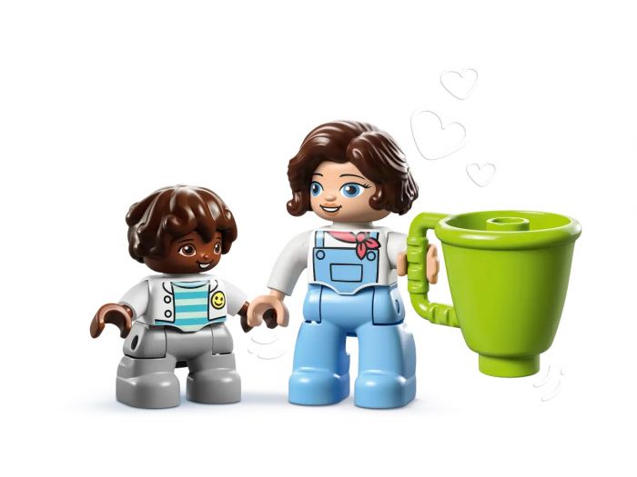 Конструктор LEGO DUPLO Town Сімейний будинок на колесах