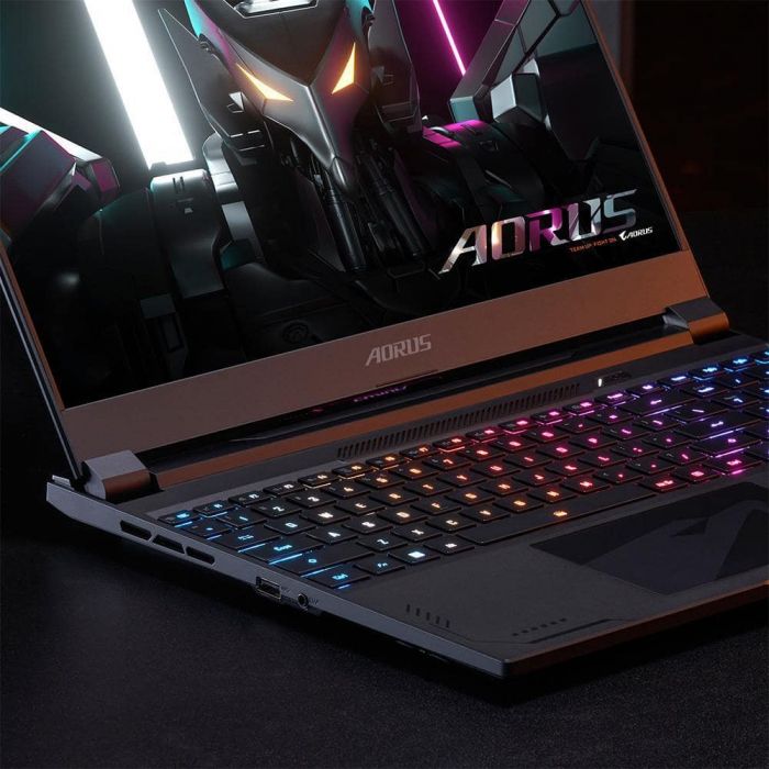 Ноутбук AORUS 15.6 QHD, Intel i7-13700HX, 16GB, F1TB, NVD4070-8, DOS, чорний