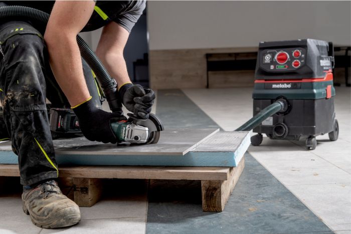 Шліфмашина кутова акумуляторна Metabo W 18 L 9-125 QUICK, 125мм, 18В, 8500об/хв, М14, 2.3кг, без АКБ та ЗП