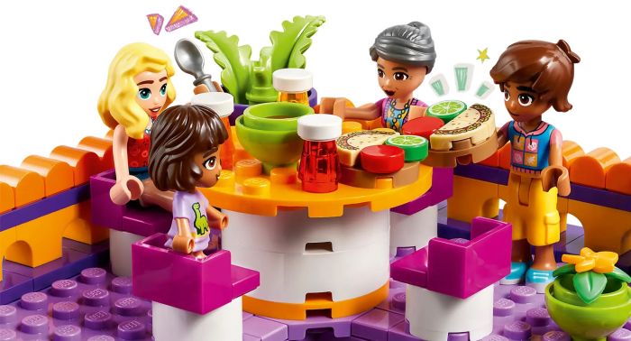 Конструктор LEGO Friends Хартлейк-Сіті. Громадська кухня