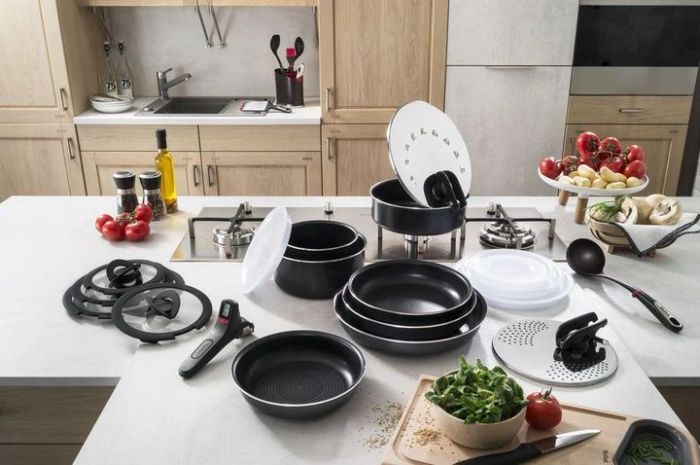 Набір посуду Tefal Ingenio Essential 4 предмети, алюміній, 16 см (1.7 л),  18 см (2.2 л),  20 см (2.7 л), змінна ручка