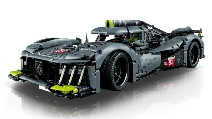 Конструктор LEGO Technic PEUGEOT 9X8 24H Le Mans Hybrid