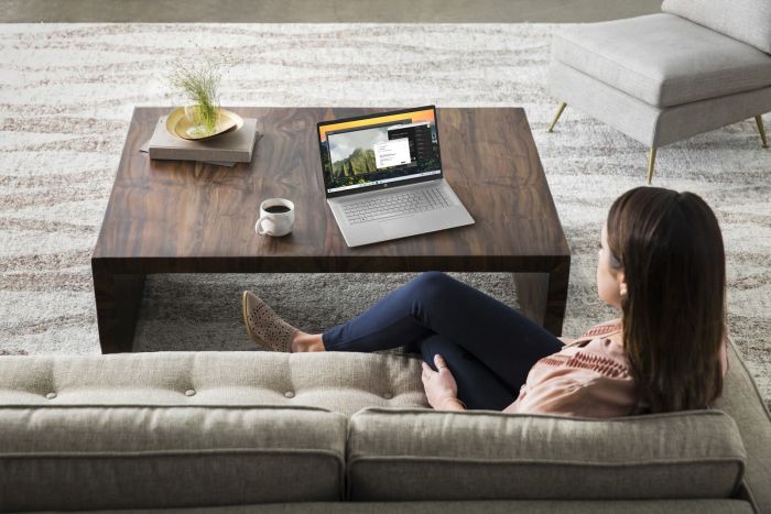 Ноутбук HP 17-cn3000ua 17.3" FHD IPS AG, Intel i7-1355U, 16GB, F1024GB, NVD550-2, DOS, сріблястий