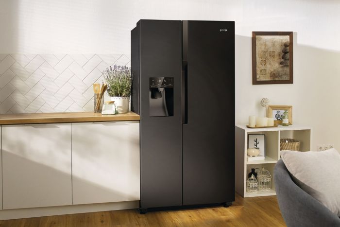 Холодильник Gorenje SBS, 179x68x91см, 2 дв., Х- 368л, М- 167л, A++, NF Plus,  Інвертор, диспенсер, Дисплей, чорний