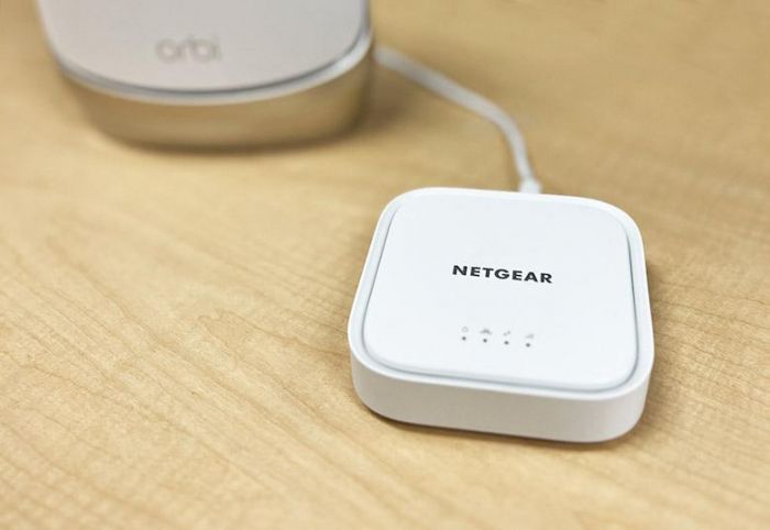 4G/LTE Модем/Маршрутизатор NETGEAR LM1200, LTE CAT 4, 1xGE LAN, 1xGE WAN, 1xUSB-C, 2xTS-9