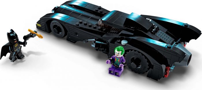 Конструктор LEGO DC Batman™ Бетмобіль: Переслідування. Бетмен проти Джокера