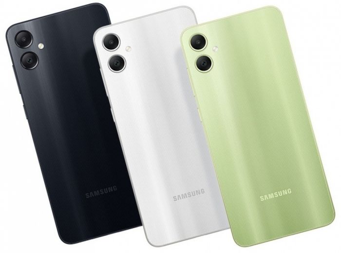 Смартфон Samsung Galaxy A05 (A055) 6.7" 4/64ГБ, 2SIM, 5000мА•год, сріблястий