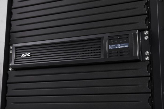 Джерело безперебійного живлення APC Smart-UPS 2200VA/1980W, LCD, USB, SmartConnect, 8xC13