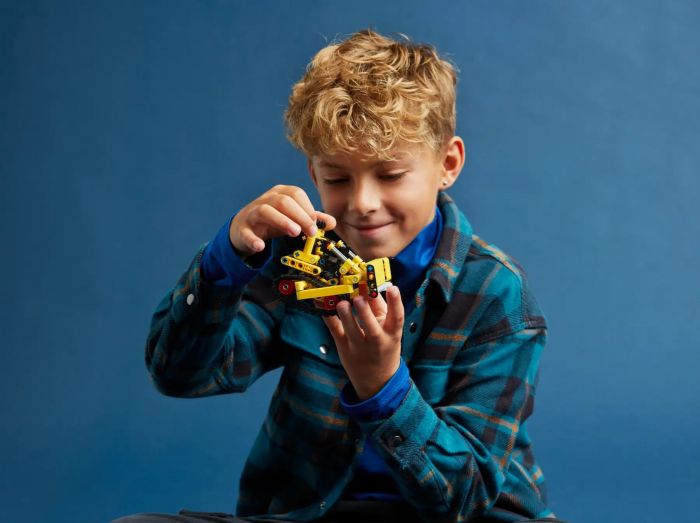 Конструктор LEGO Technic Надпотужний бульдозер