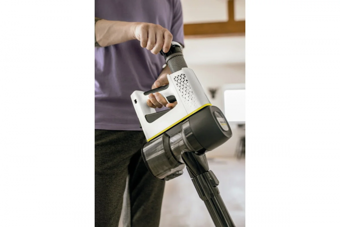 Пилосос Karcher безпровідний VC 4 Cordless myHome Pet, 80Вт, конт пил -0.65л, автон. робота до 30хв, вага-2.4кг, НЕРА,  +1 батарея