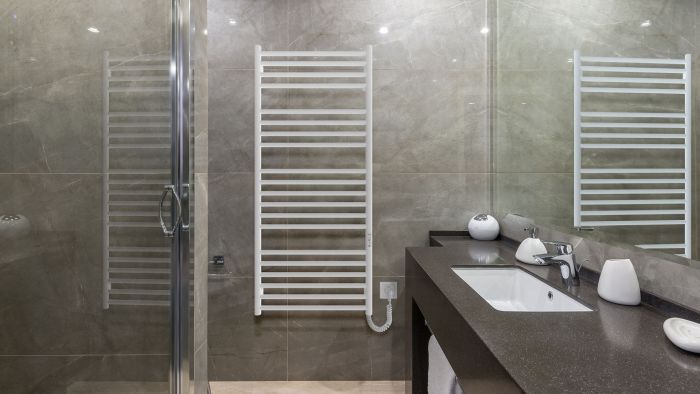 Рушникосушка Hygge Family електрична Greenwich, 1170х530х80мм, таймер-регулятор, сталь, білий матовий