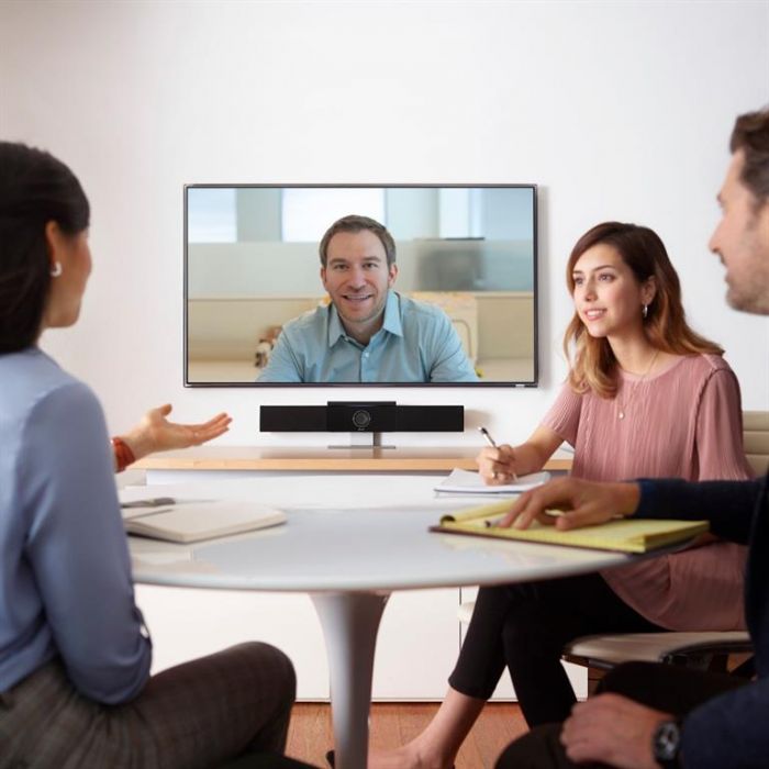 Система відеоконференцзв'язку Poly Studio USB, 4K, 6 х Uni-mic, радіус дії 4,57 м, 2 х динаміки, сертифікати Microsoft Teams, Zoom, чорний