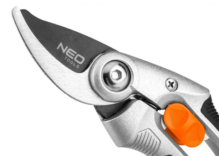 Секатор площинний Neo Tools, d різу 20мм, 210мм, 228г