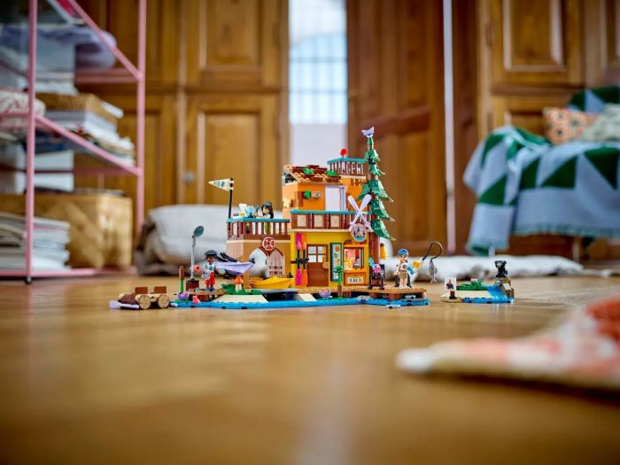 Конструктор LEGO Friends Водні види спорту в таборі пригод