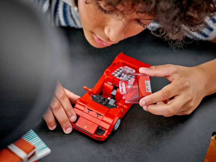 Конструктор LEGO Speed Champions Суперкар Ferrari F40