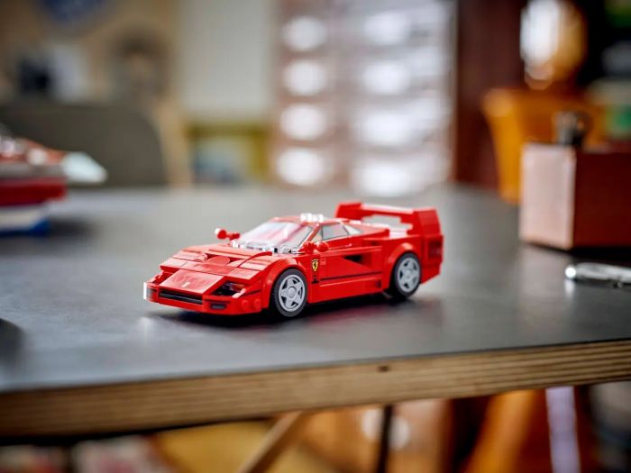 Конструктор LEGO Speed Champions Суперкар Ferrari F40