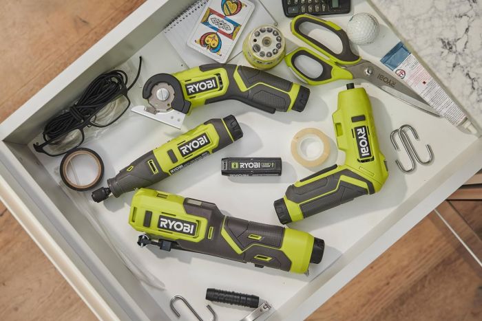 Викрутка акумуляторна Ryobi USB Lithium RSD4-120TA2 4В 1х2А·год 5Нм 200об·хв 2 насадки 10 біт 0.31кг кейс