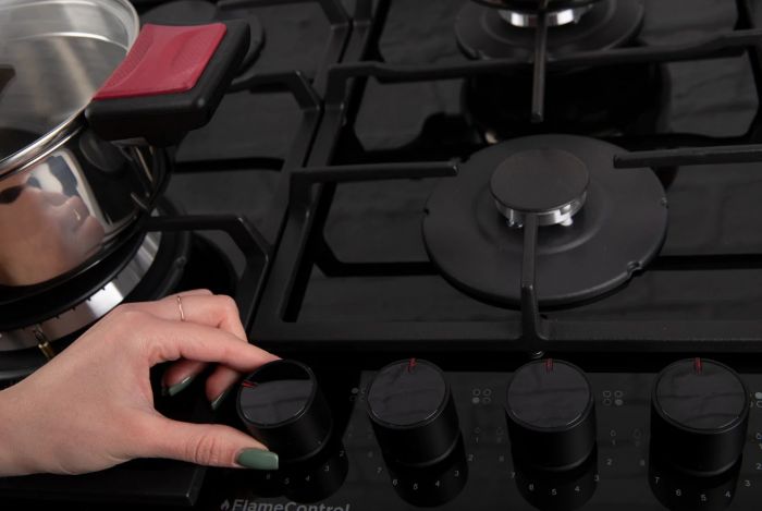 Варильна поверхня Hansa газова, 59см, чавун, чорний